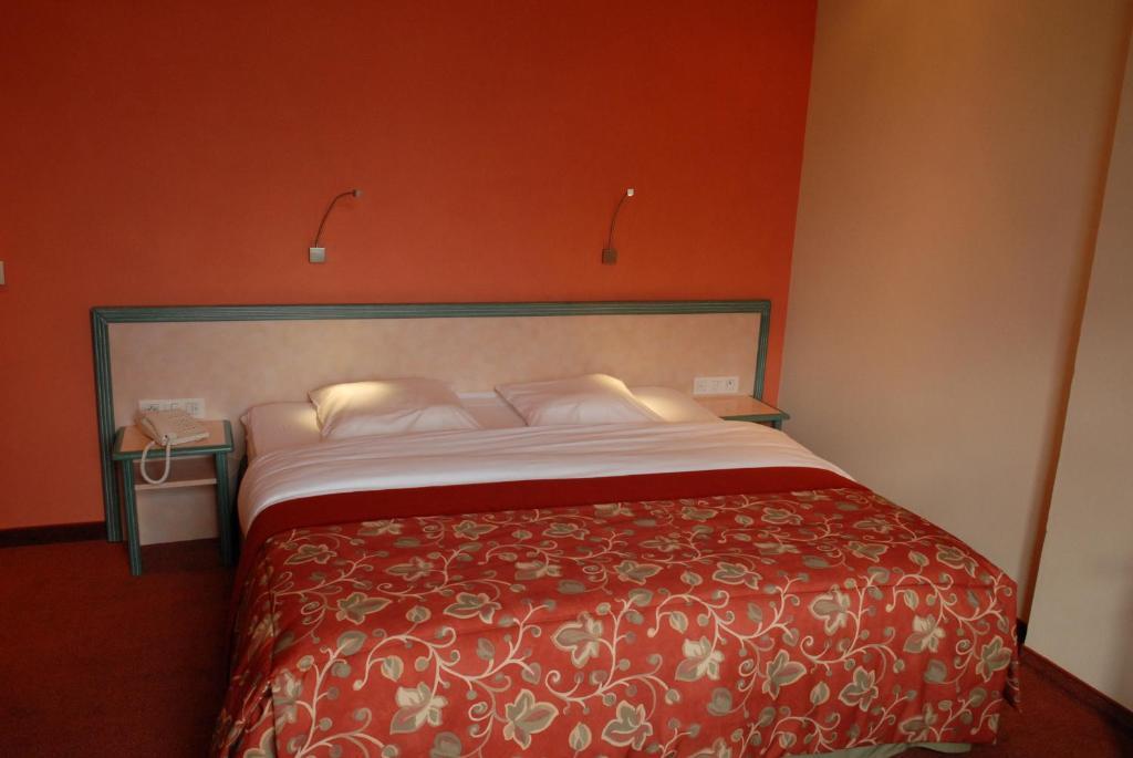 Les Tilleuls Hotel Jupille Exterior photo